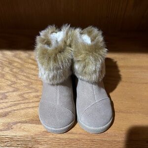 TOMS Toddler Fuzzy Boots